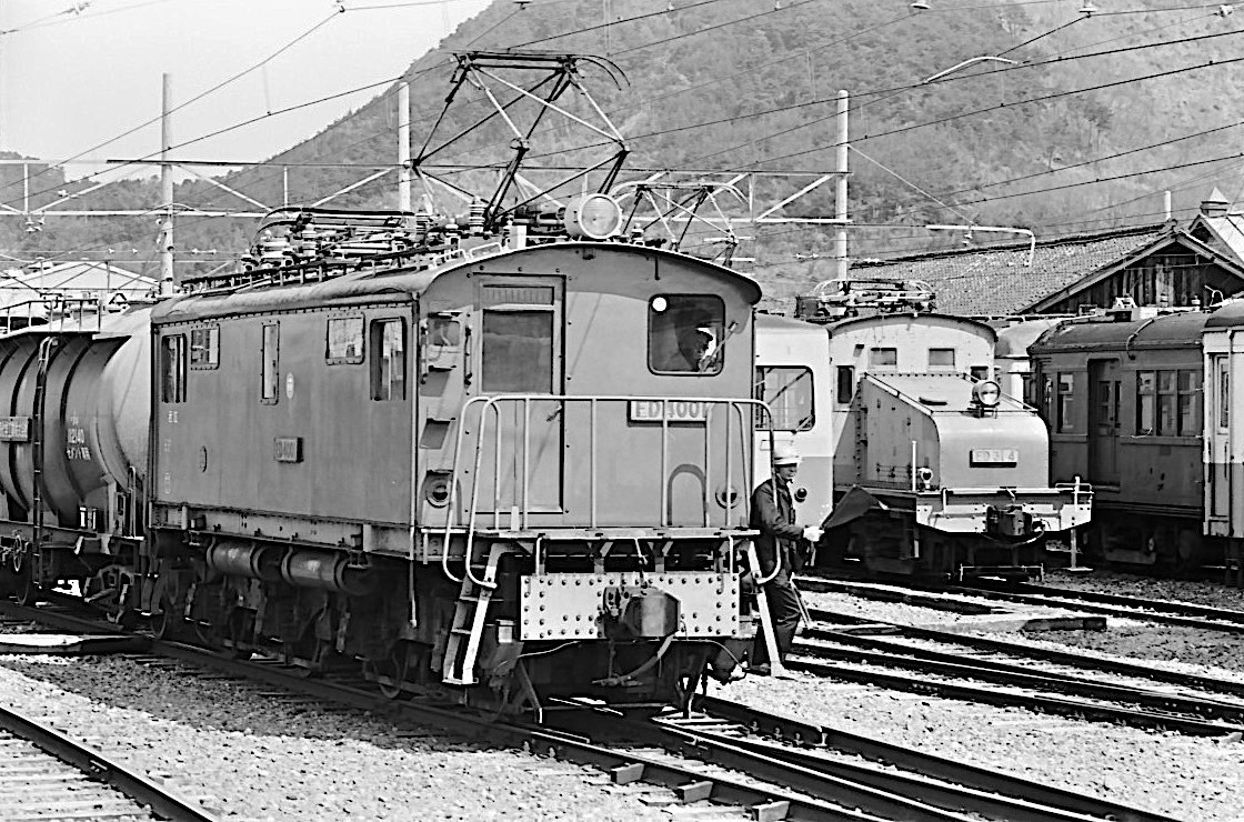4000-2.jpg